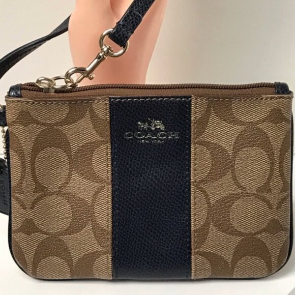 Coach Signature Tan/Navy Wristlet w/hangtag - Picture 1 of 5